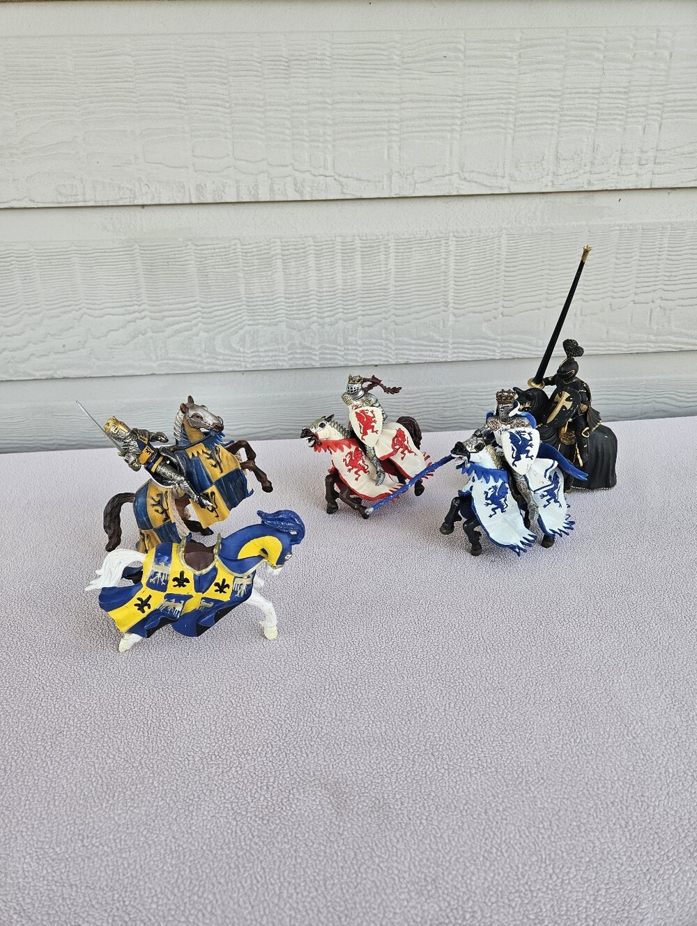 Schleich World of Knights Figure Lot of 9 Medieval Horse Knight Castle Prince